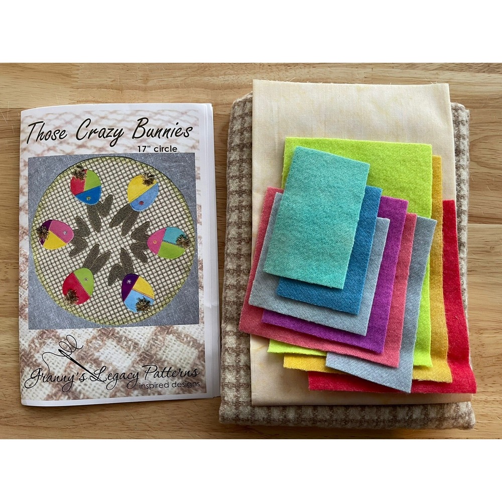 Granny's Legacy Patterns "Those Crazy Bunnies" 17" Round Wool Appliqué‎ Mat Kit